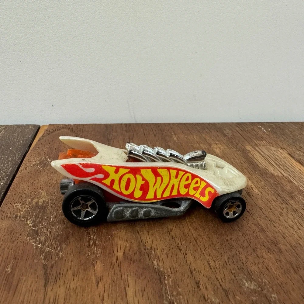 Vintage 1980 Hot Wheels Turbo Flame Diecast Car Malaysia Collectible Toy‎